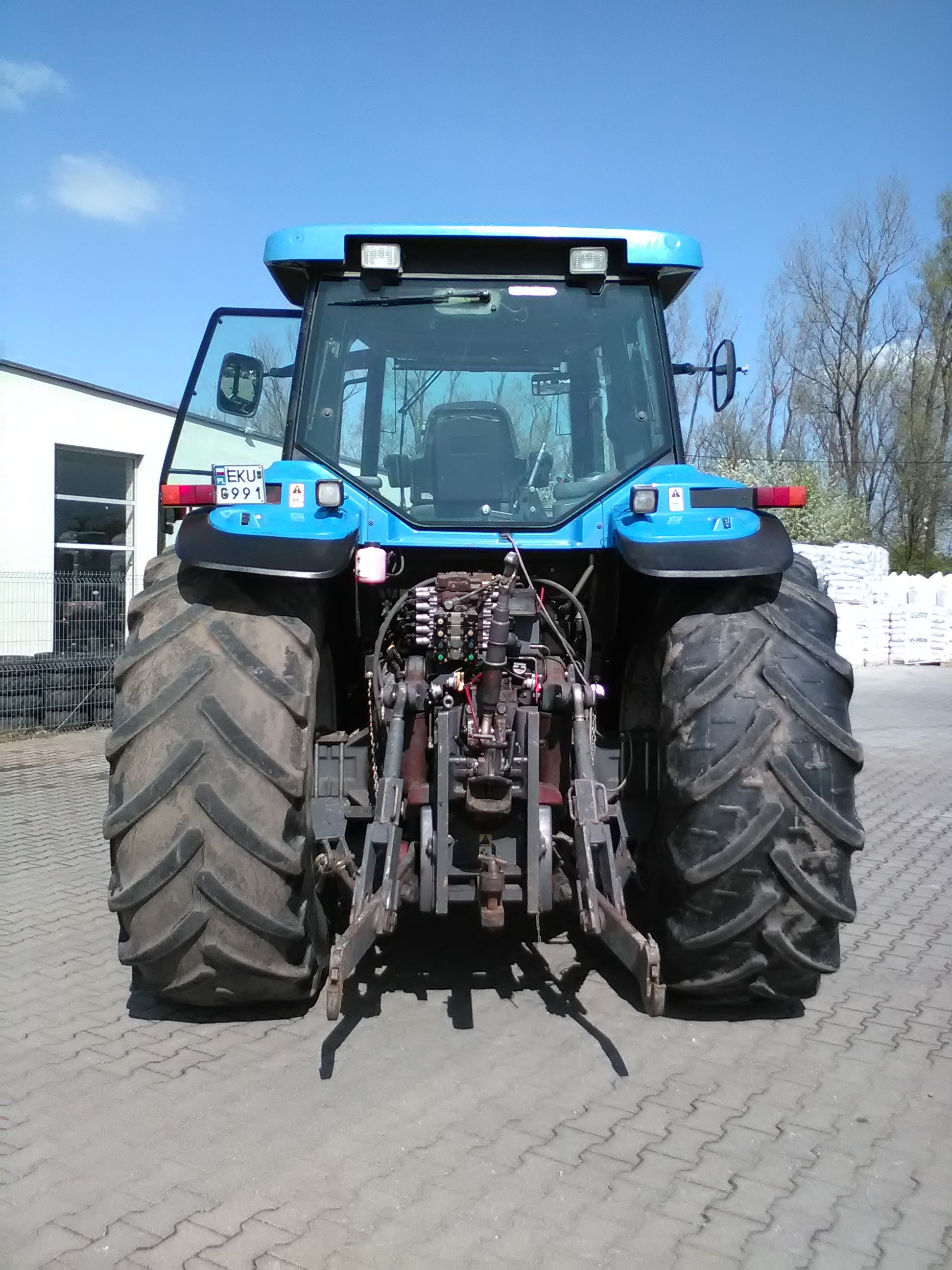 Ciągnik New Holland 8870A — zdjęcie 2