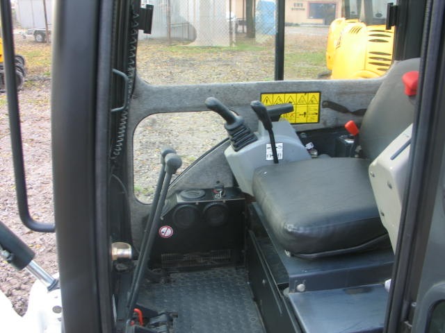 Koparka Bobcat E14 2010 - wybór maszyn — zdjęcie 7