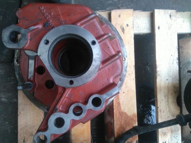 Obudowa rewersu Massey Ferguson 3650,3640,3670,3690,3630,3655,3645,.. — zdjęcie 1