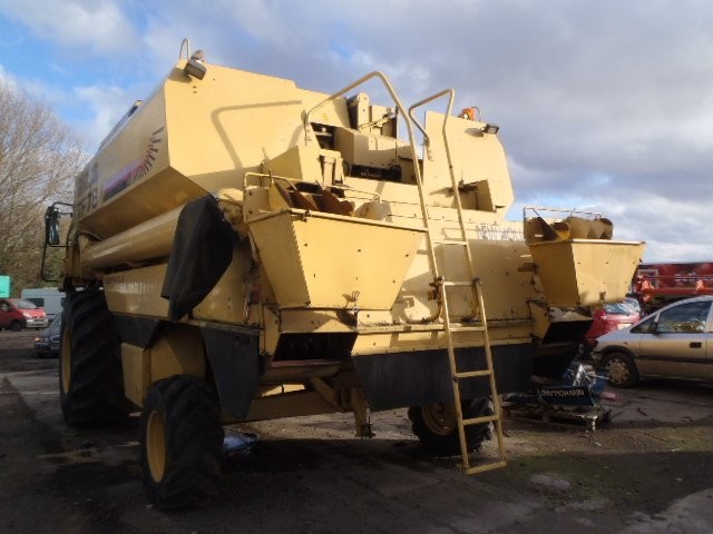 New Holland TF78 ELEKTRA PLUS - 2000 — zdjęcie 3