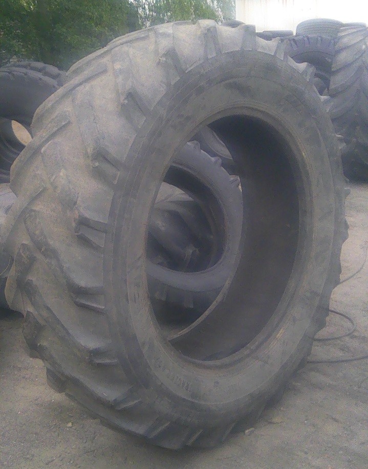 (G269) Opona 18.4-38 Trelleborg Tractor 407 — zdjęcie 2