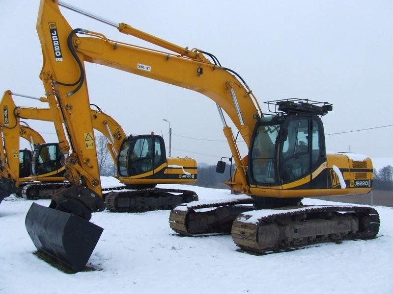 JCB JS220 LC z roku 2006. 22t.