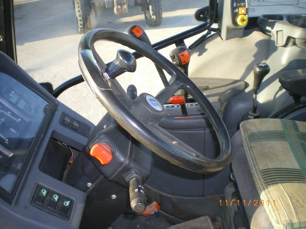 New Holland TS 110 4WD - 2002 — zdjęcie 4