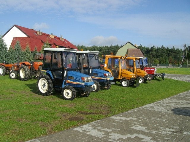 MINI TRAKTOR 4x4 KUBOTA YANMAR ISEKI TUR — zdjęcie 4