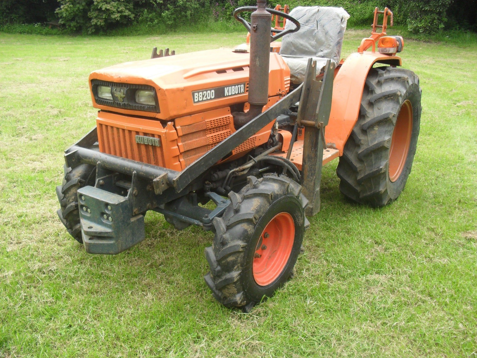 Ciągnik Kubota B-II8  OKAZJA — zdjęcie 4