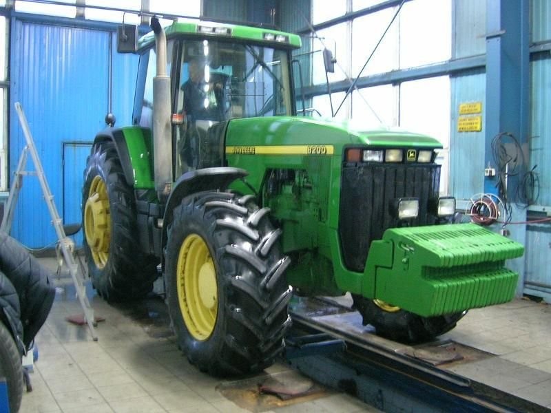 JOHN DEERE 8200 - 1997 rok prod. — zdjęcie 1
