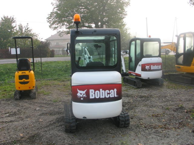 Koparka Bobcat E14 2010 - wybór maszyn — zdjęcie 3