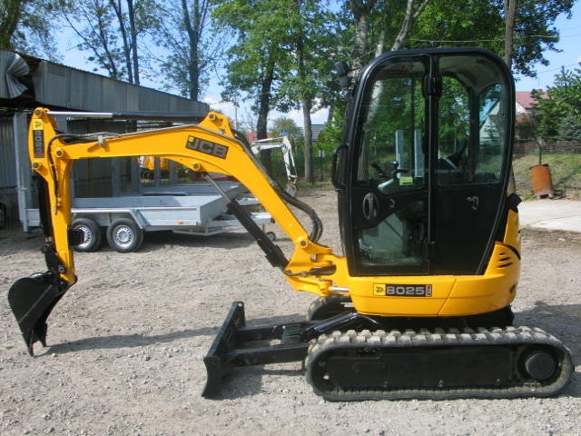 Koparki JCB 8025 ZTS - 2006 i 2008 rok - sprzedam — zdjęcie 1