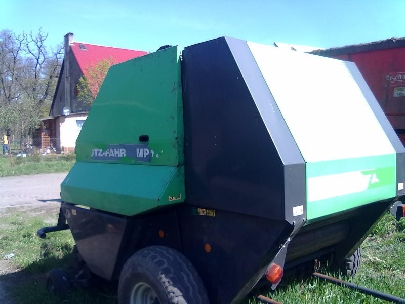 Prasa rolujaca MP 121 Deutz Fahr 2005 r. — zdjęcie 2