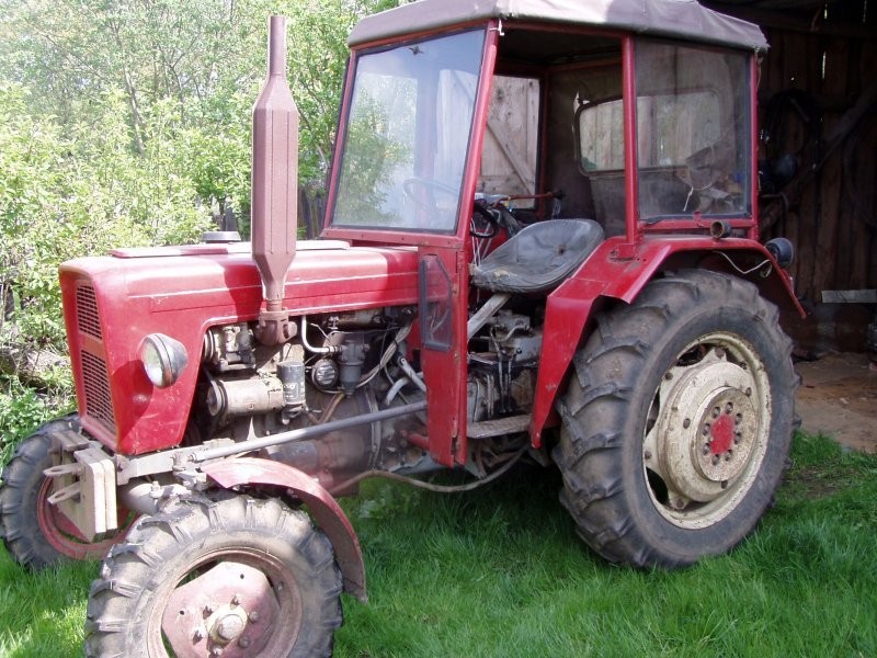 ciągnik kołowy C 330 — zdjęcie 3