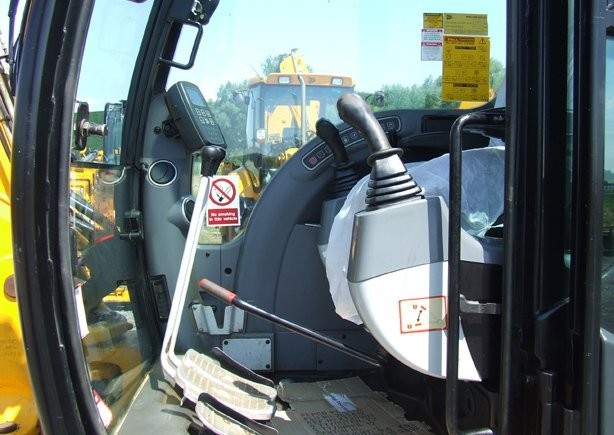 Midikoparka gąsienicowa JCB 8080 ZTS z roku 2007 — zdjęcie 4