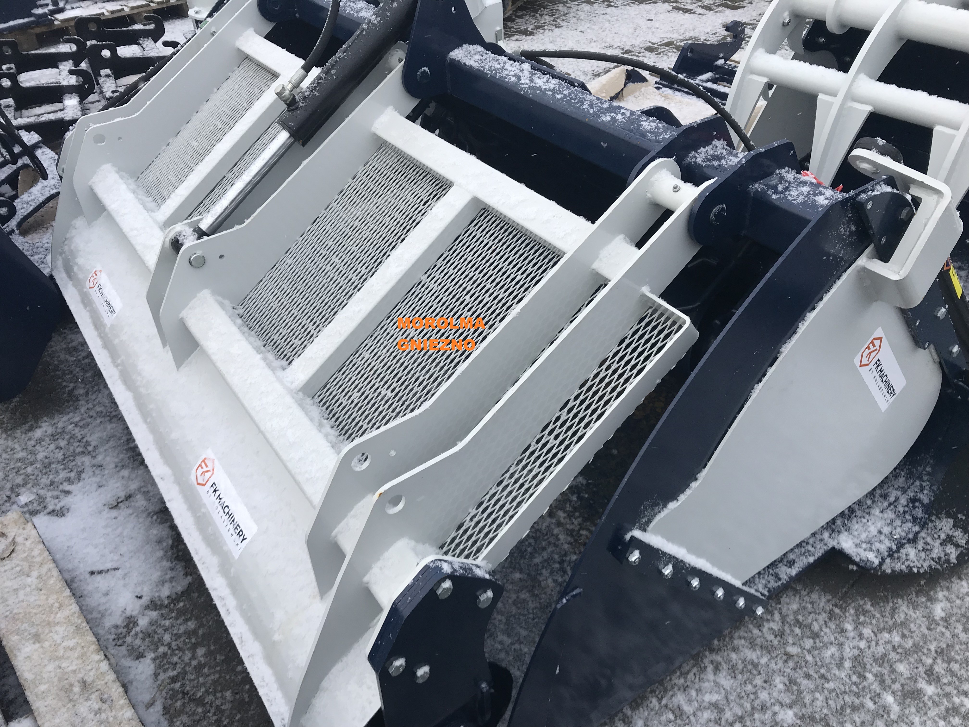 Szufla do zadawania pasz KOŁASZEWSKI z frezem hydraulicznym,sztywnym i — zdjęcie 3