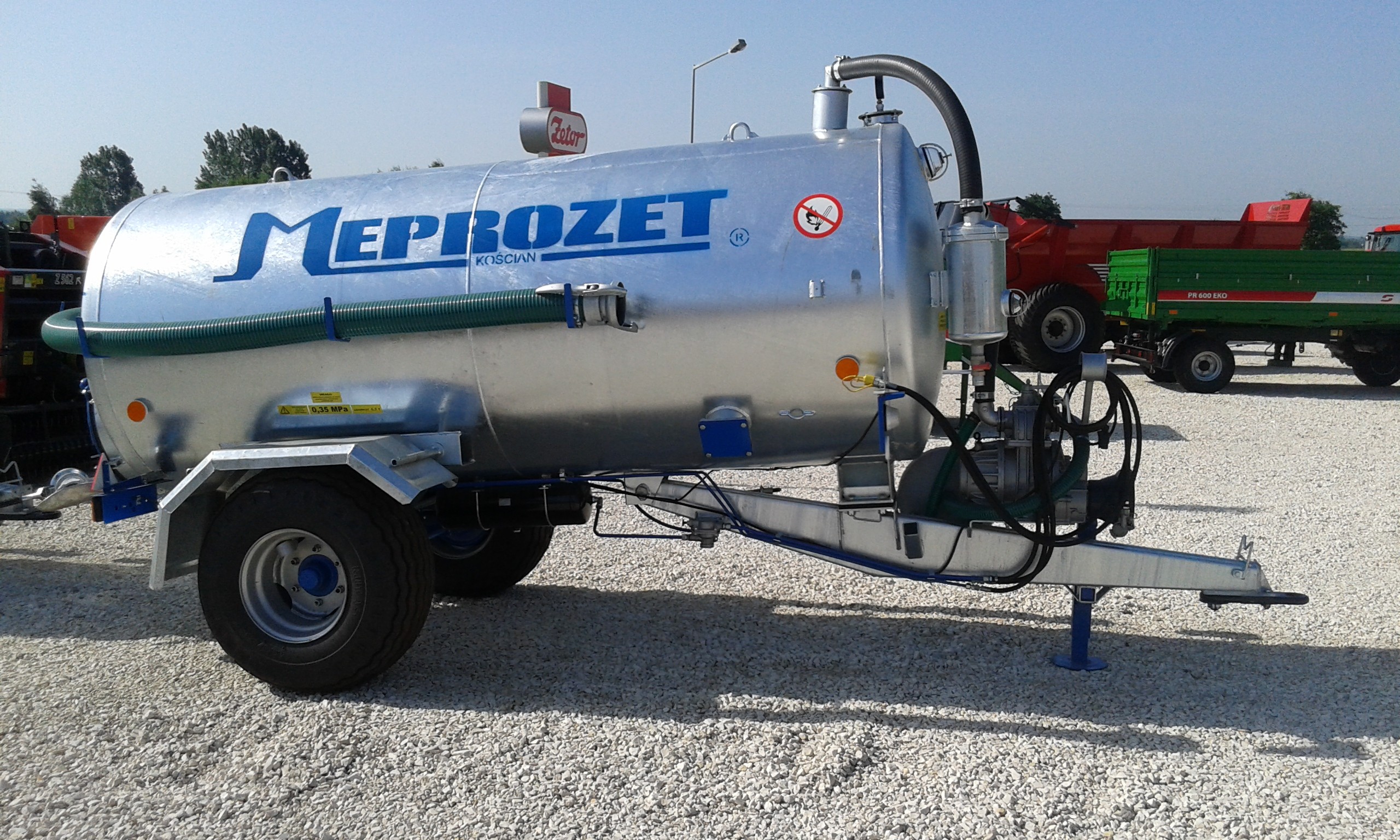 Wóz asenizacyjny firmy Meprozet beczkowóz 4300l — zdjęcie 1