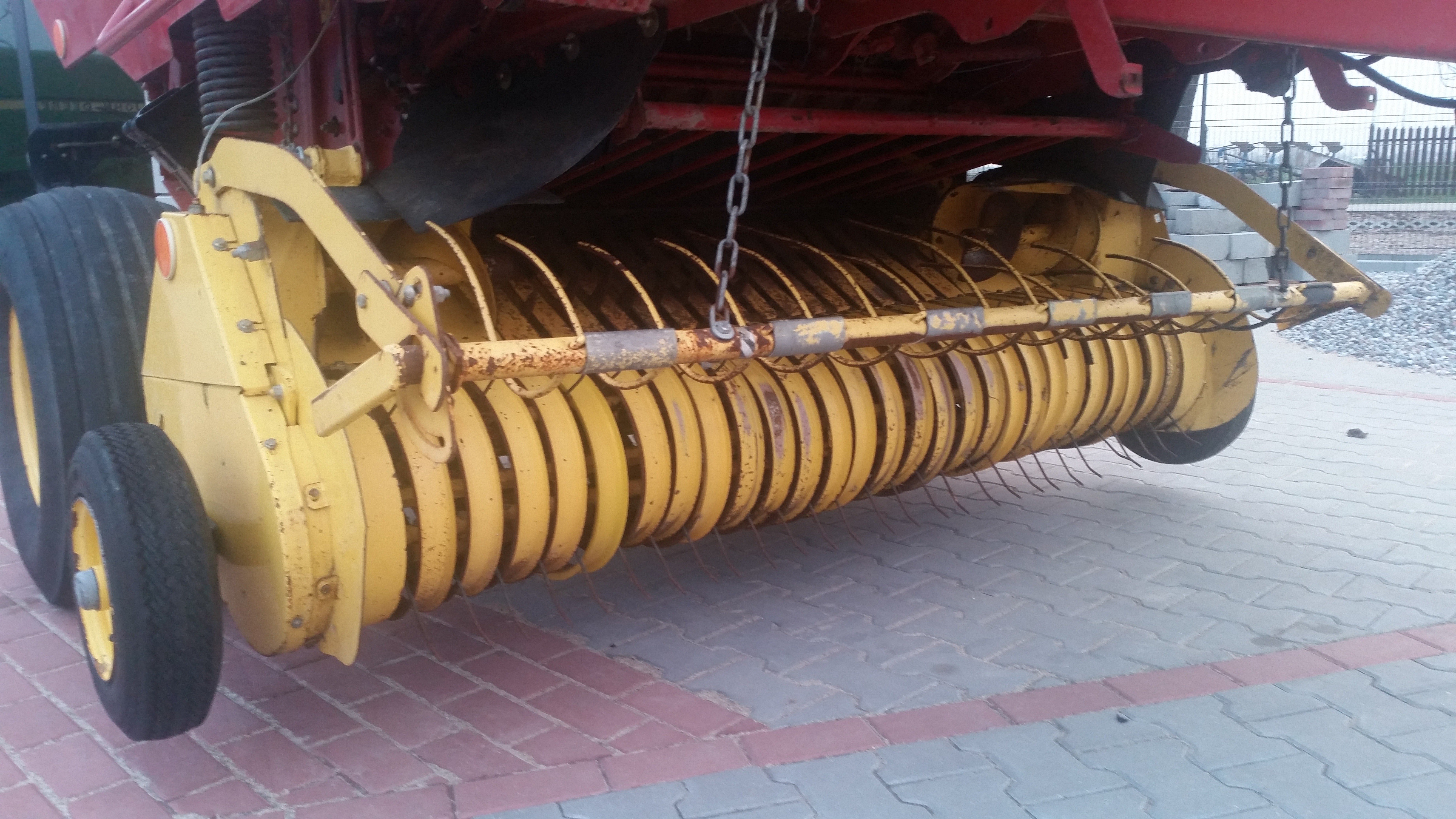 New Holland BR 740 Prasa rolująca — zdjęcie 5