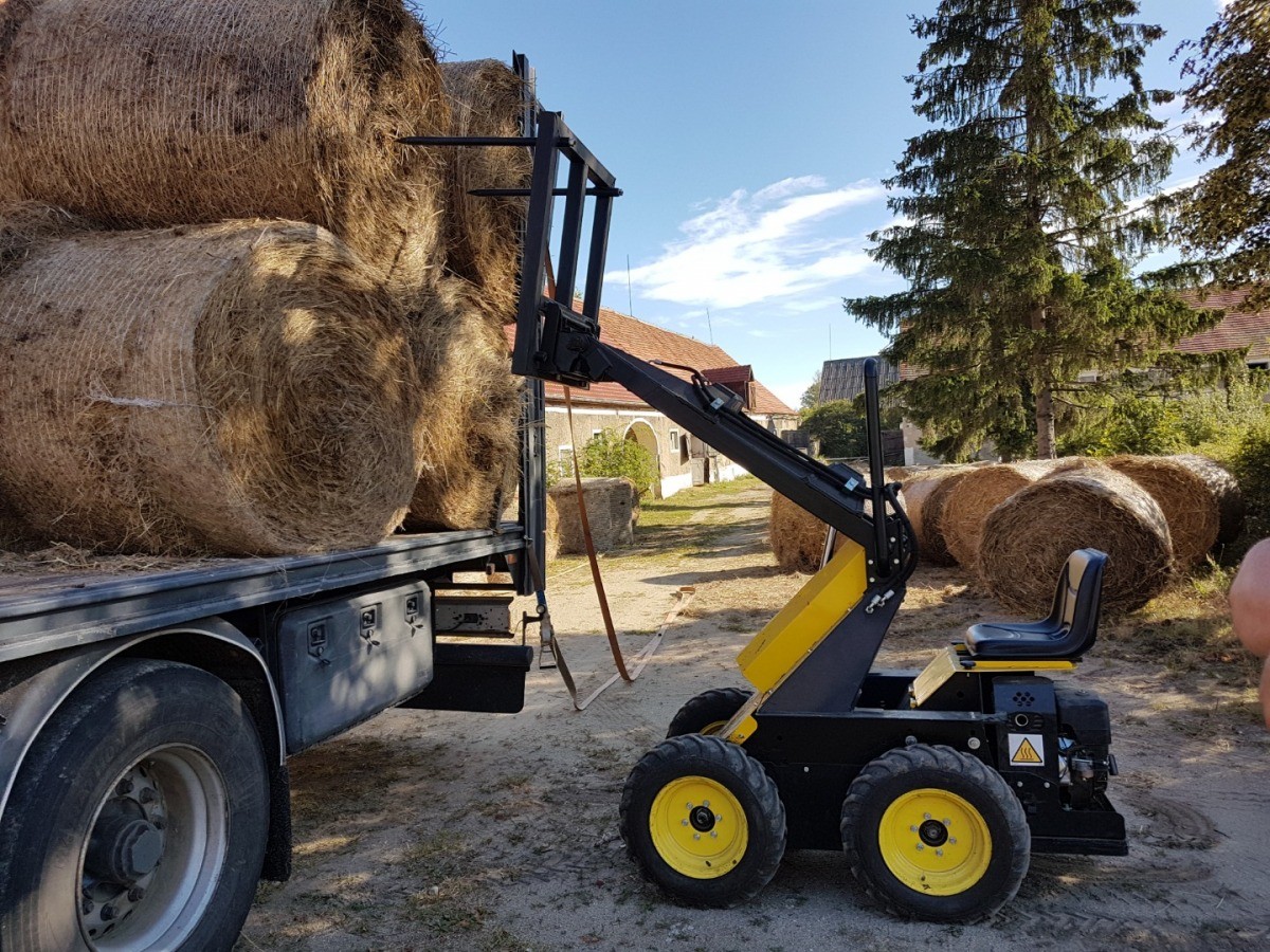 NOWA MINI ŁADOWARKA Tur Poland miniładowarka 2019 — zdjęcie 8