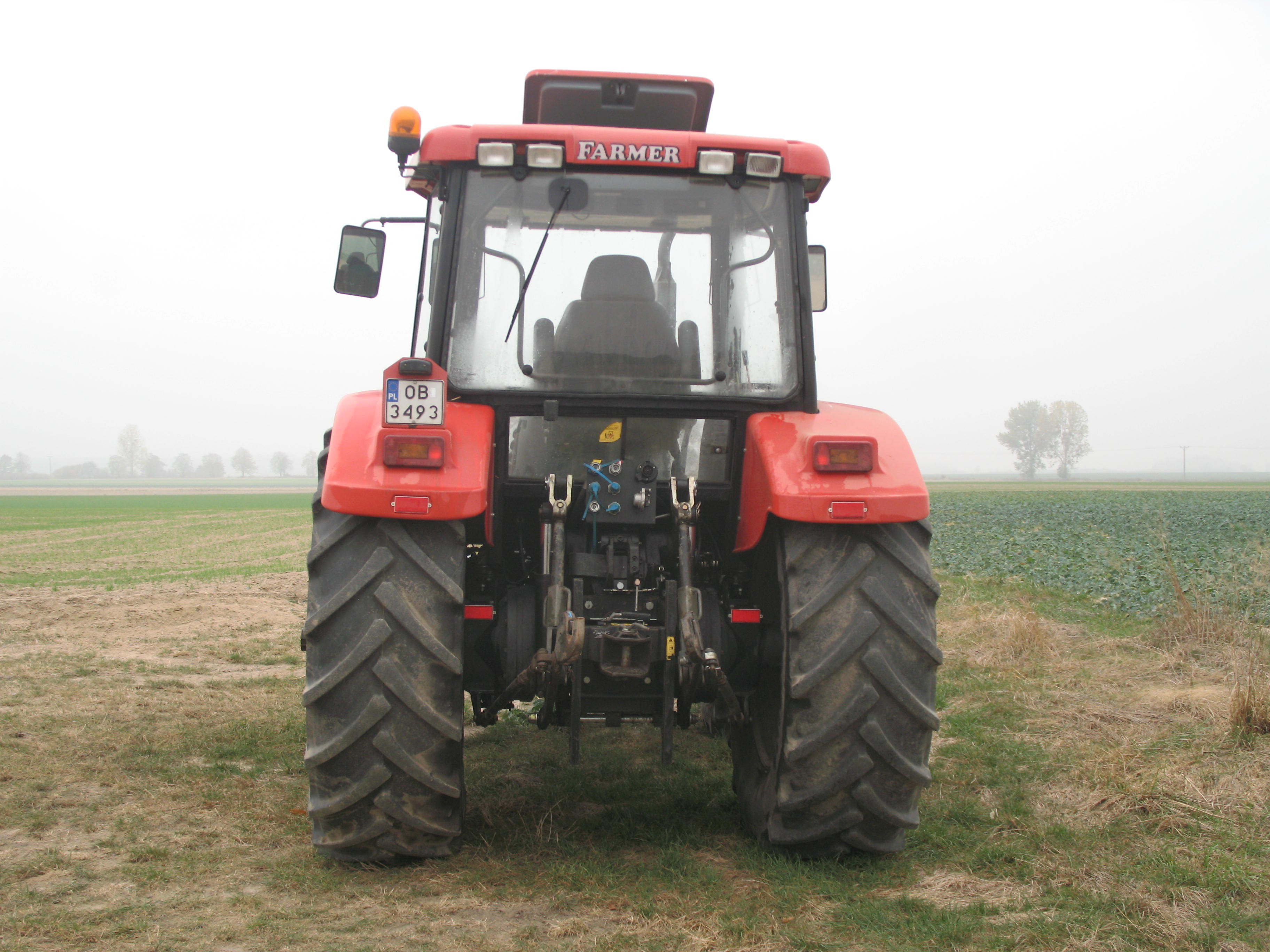 Sprzedam ciągnik Farmer 10244C1 — zdjęcie 2