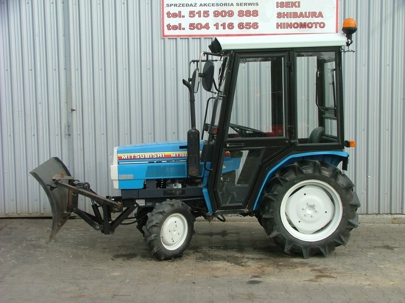 Mini Traktorek Mitsubishi MT1601D, 16KM, 4x4 z kab — zdjęcie 3