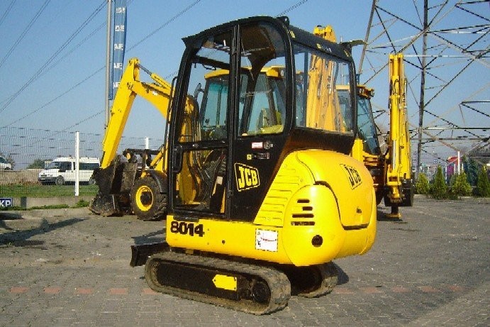 Mini koparka -JCB 8014 OSZKLONA KABINA. Stan super — zdjęcie 1
