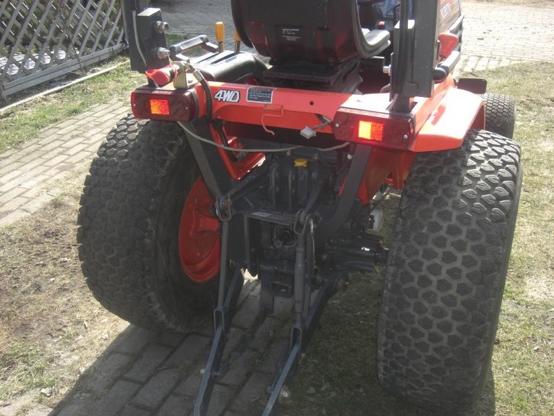 Kubota B2400 ( John Deere Iseki) — zdjęcie 3