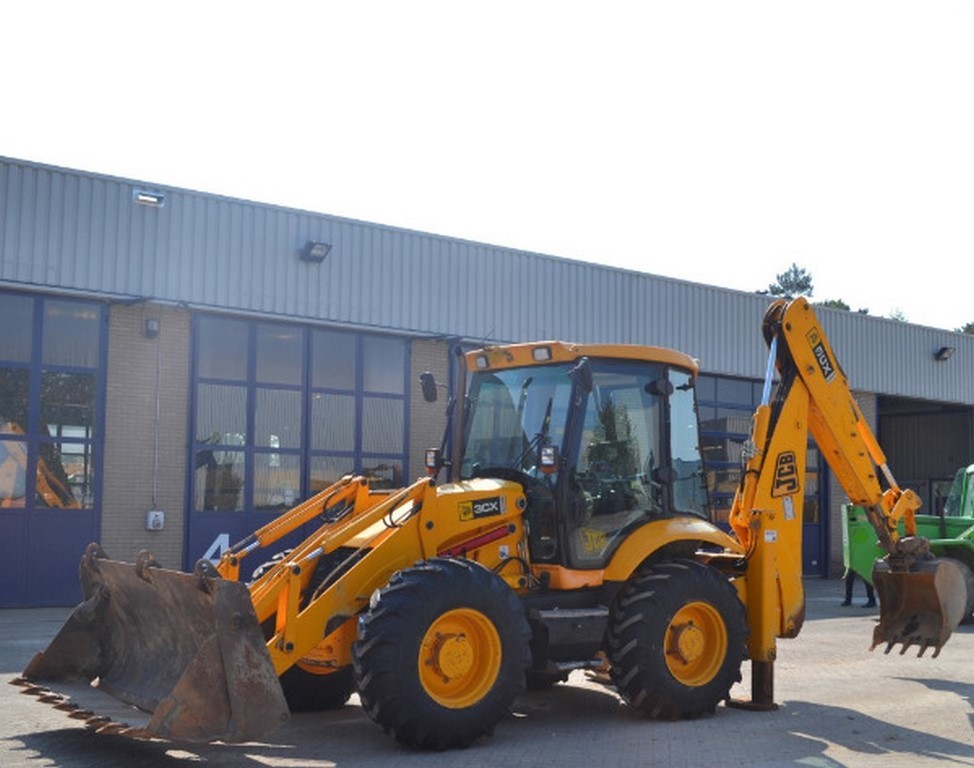 JCB 3CX Super - koparko-ładowarka — zdjęcie 3