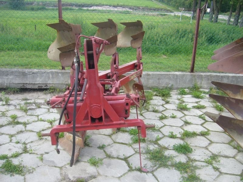 PŁUG Krone Meteor 3 skibowy — zdjęcie 1