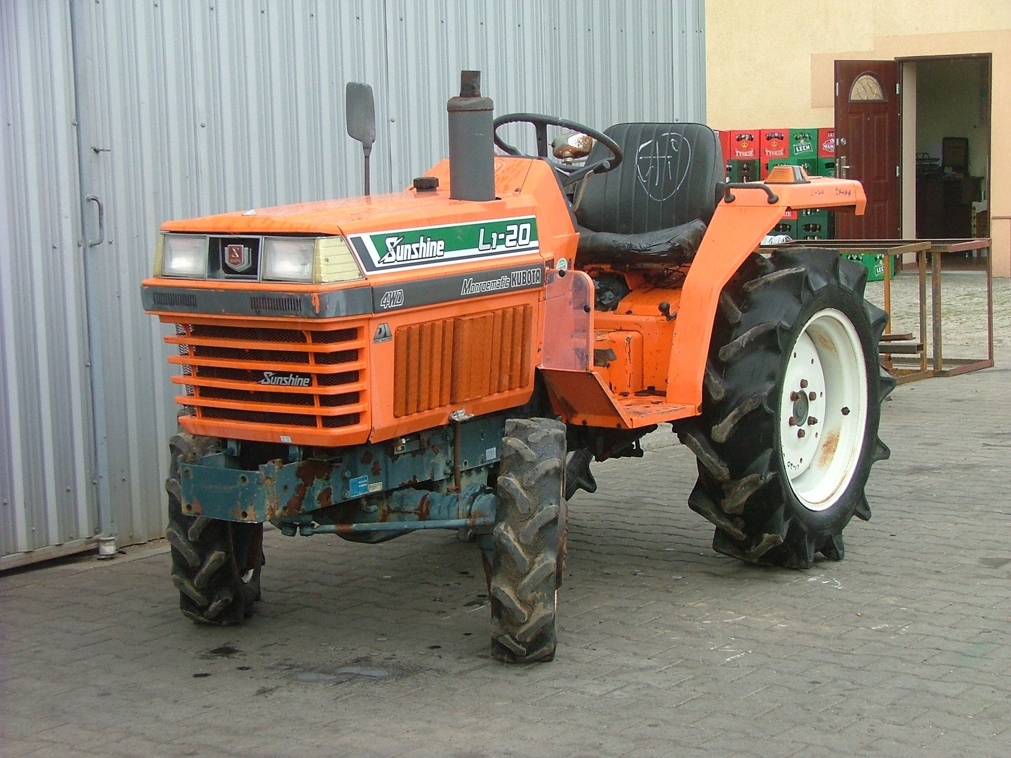 Mini traktorek Kubota L1-20 — zdjęcie 3