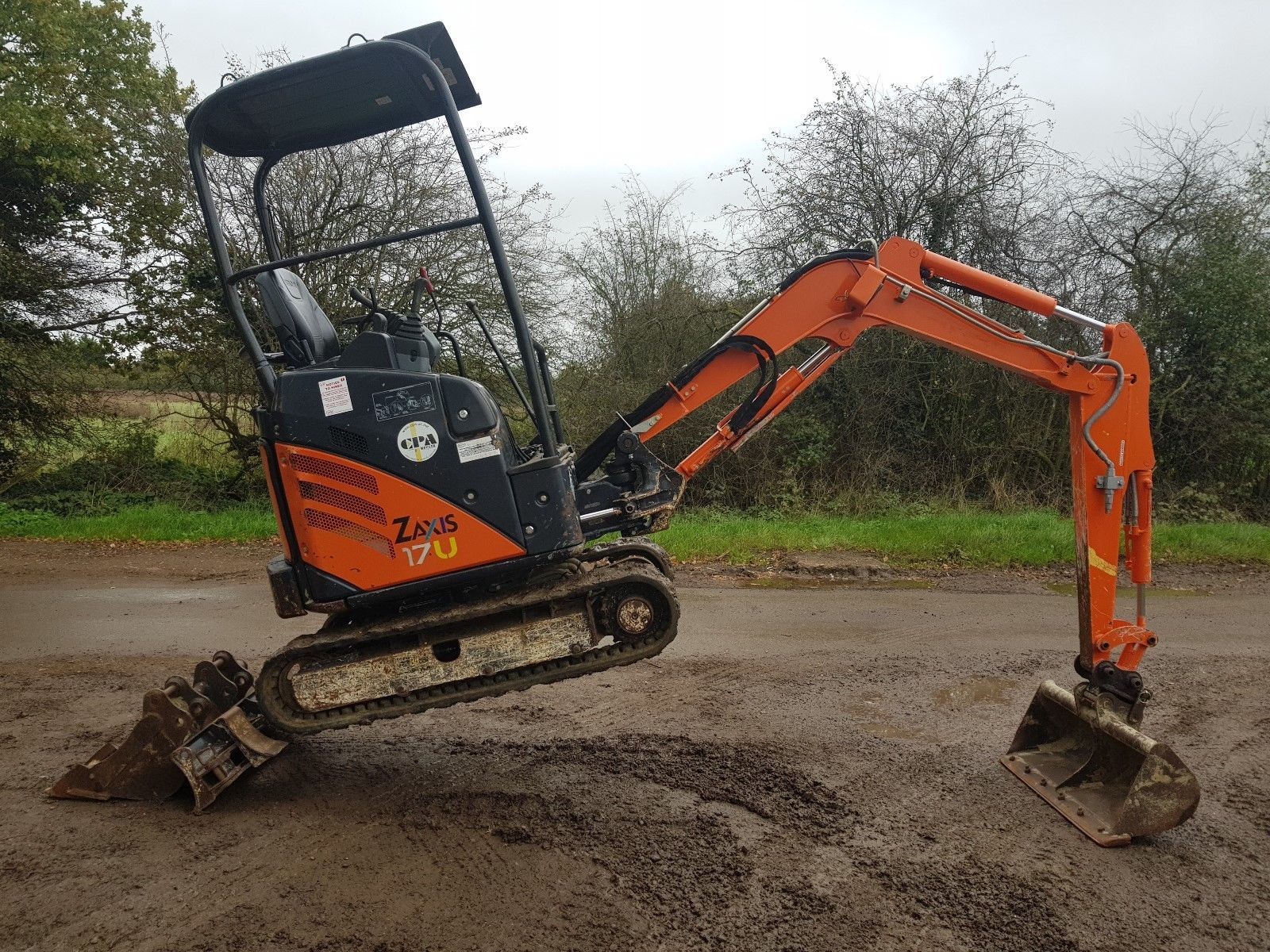 Mini koparka Hitachi Zaxis 107CPA / 17-U  — zdjęcie 3
