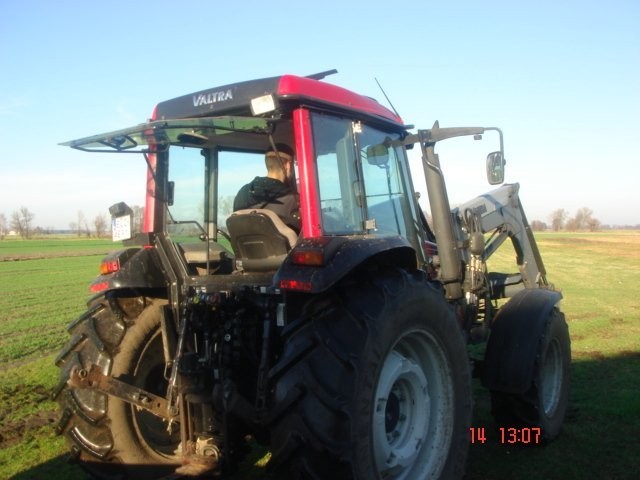 VALTRA A 85 — zdjęcie 3