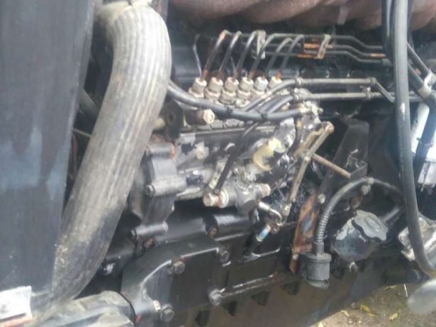 Rozdzielacz hydrauliczny Massey Ferguson 3650,3640,3670,3690,3630 — zdjęcie 2