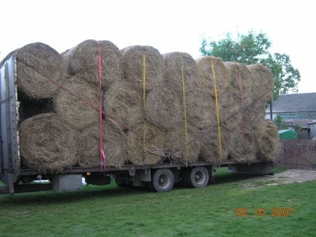 transport słomy — zdjęcie 3