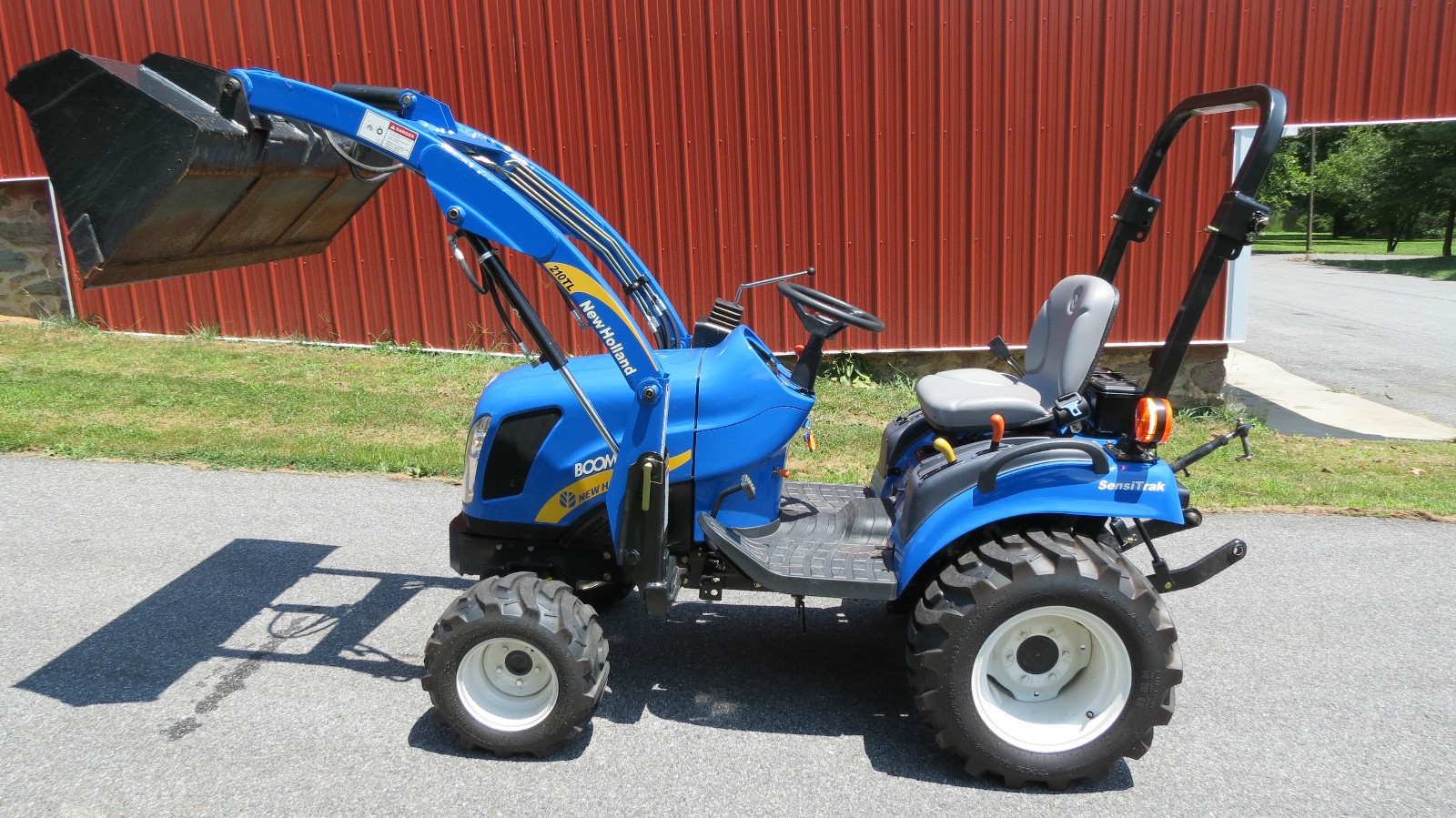 New Holland -1.030 z ładowaczem — zdjęcie 1