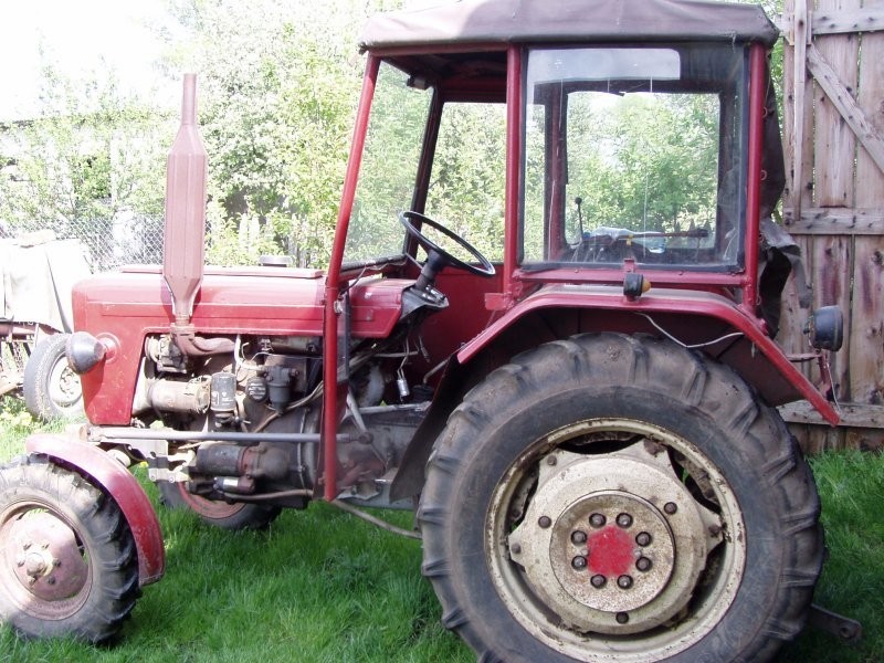 ciągnik kołowy C 330 — zdjęcie 2