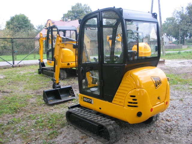 JCB 8017 z 2003 roku - koparkikrakow.pl — zdjęcie 2