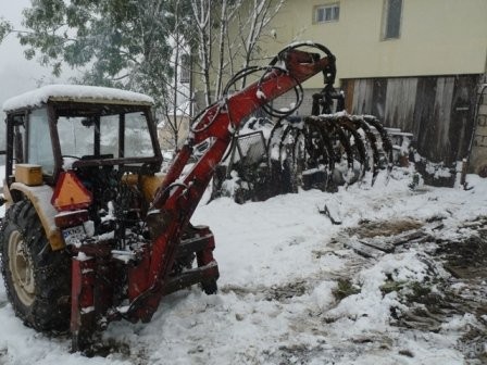 Sprzedam C 360 z pługiem do śniegu i koparką — zdjęcie 4
