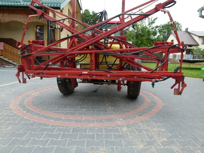 Opryskiwacz polowy 1200 l — zdjęcie 3