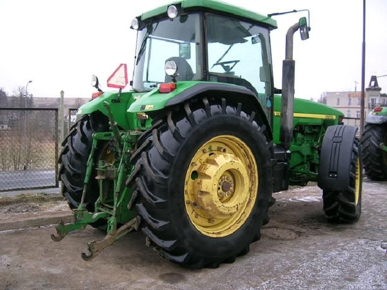 JOHN DEERE 8200 - 1997 rok prod. — zdjęcie 3