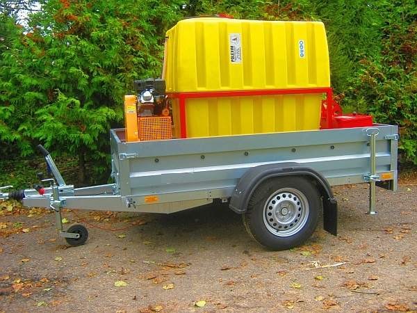 OPRYSKIWACZ SPALINOWY 800L. NA PRZYCZEPIE JEDNOOSIOWEJ DMC-1350, 6,5kM — zdjęcie 2