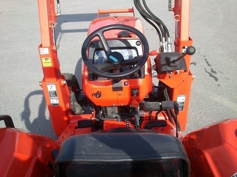Kubota BL34 , z ładowaczem - 2007 — zdjęcie 5