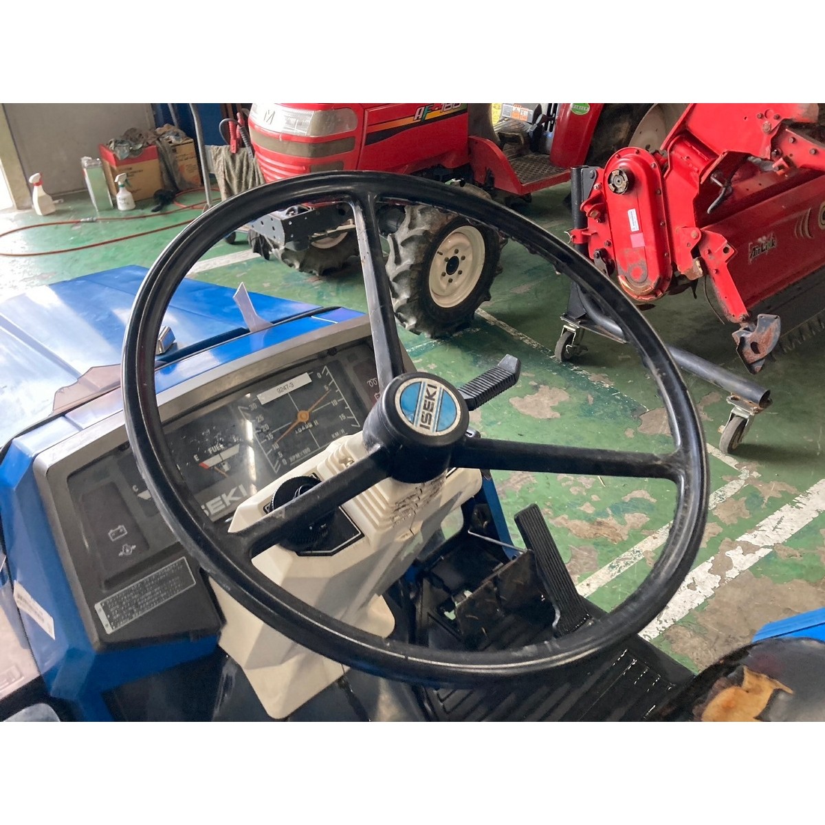 Traktor Iseki TU140F | Traktor 14KM z Japonii | Gotowy od ręki  — zdjęcie 5