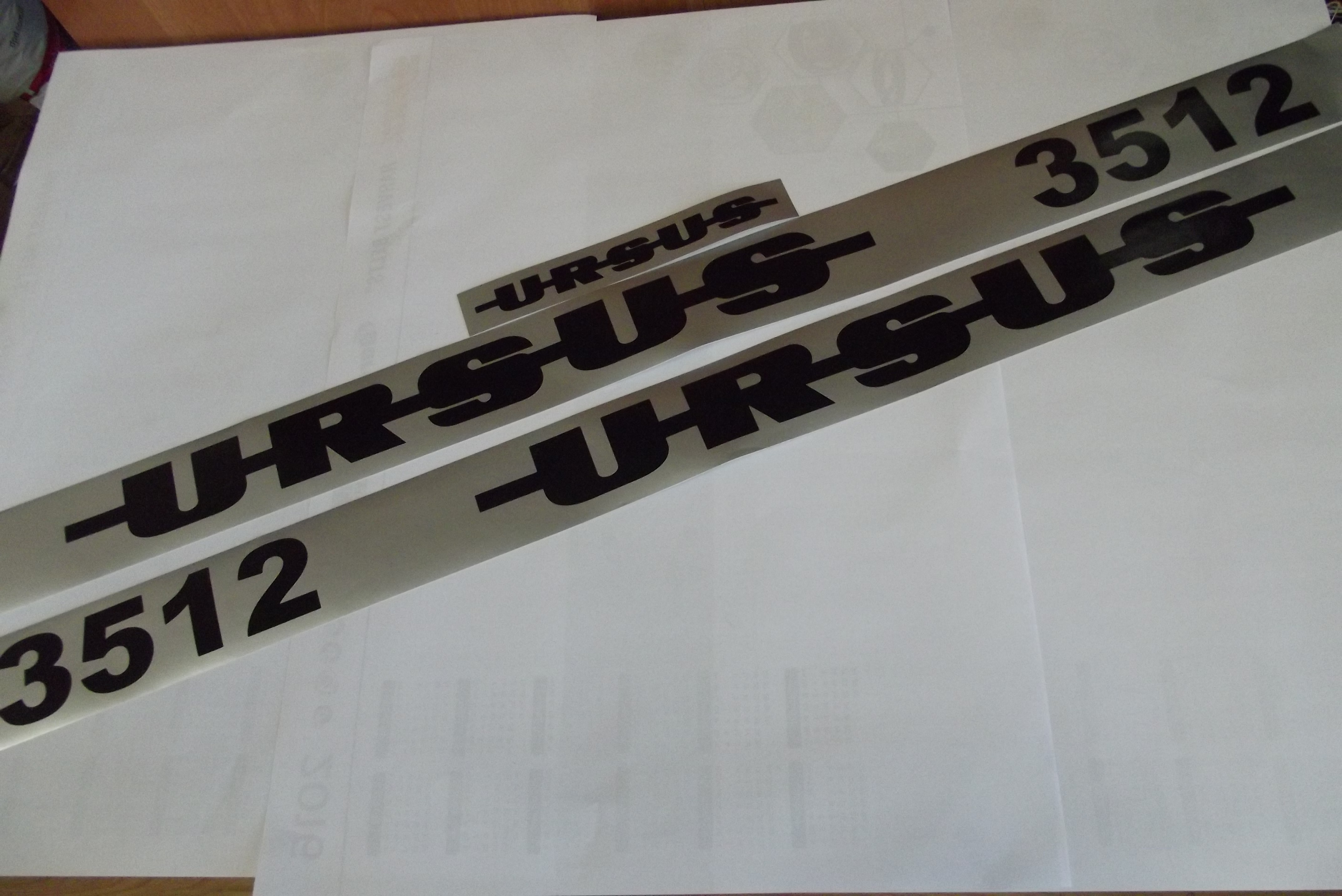 Emblematy maski silnika URSUS 3512 KOMPLET.    — zdjęcie 1