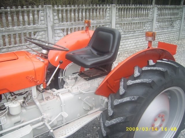 MASSEY FERGUSON 35 NOWE OPONY — zdjęcie 2