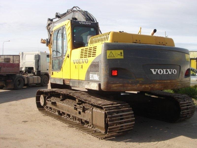 KOPARKA GĄSIENICOWA VOLVO EC210 BLC 2005 — zdjęcie 2