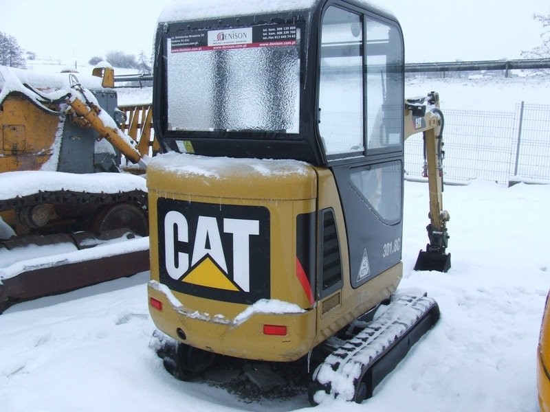 sprzedam minikoparkę CAT 301.8C rok 2011 - okazja — zdjęcie 2