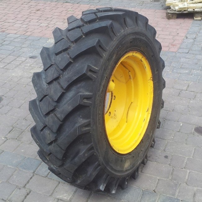 Opony 12,5-20 z felgami 11x20 do maszyn budowlanyc — zdjęcie 1