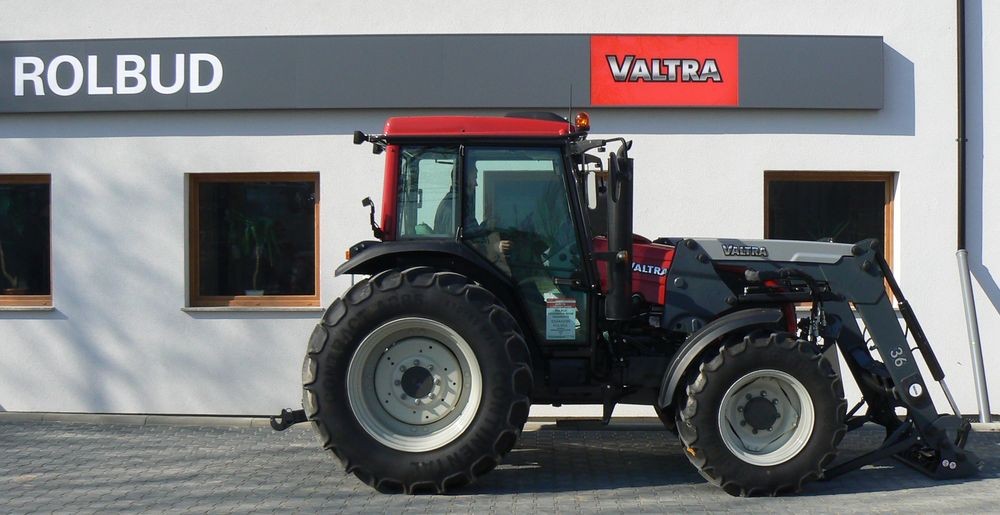 Nowy ciągnik rolniczy Valtra A83 + ładowacz Q36 — zdjęcie 1