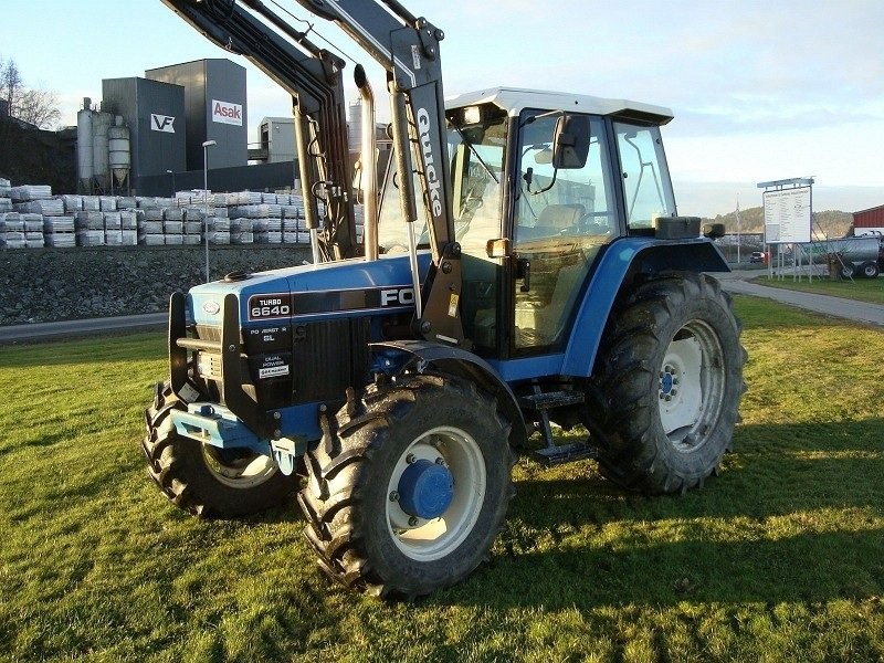 Ford 6.640 - 1998 — zdjęcie 1