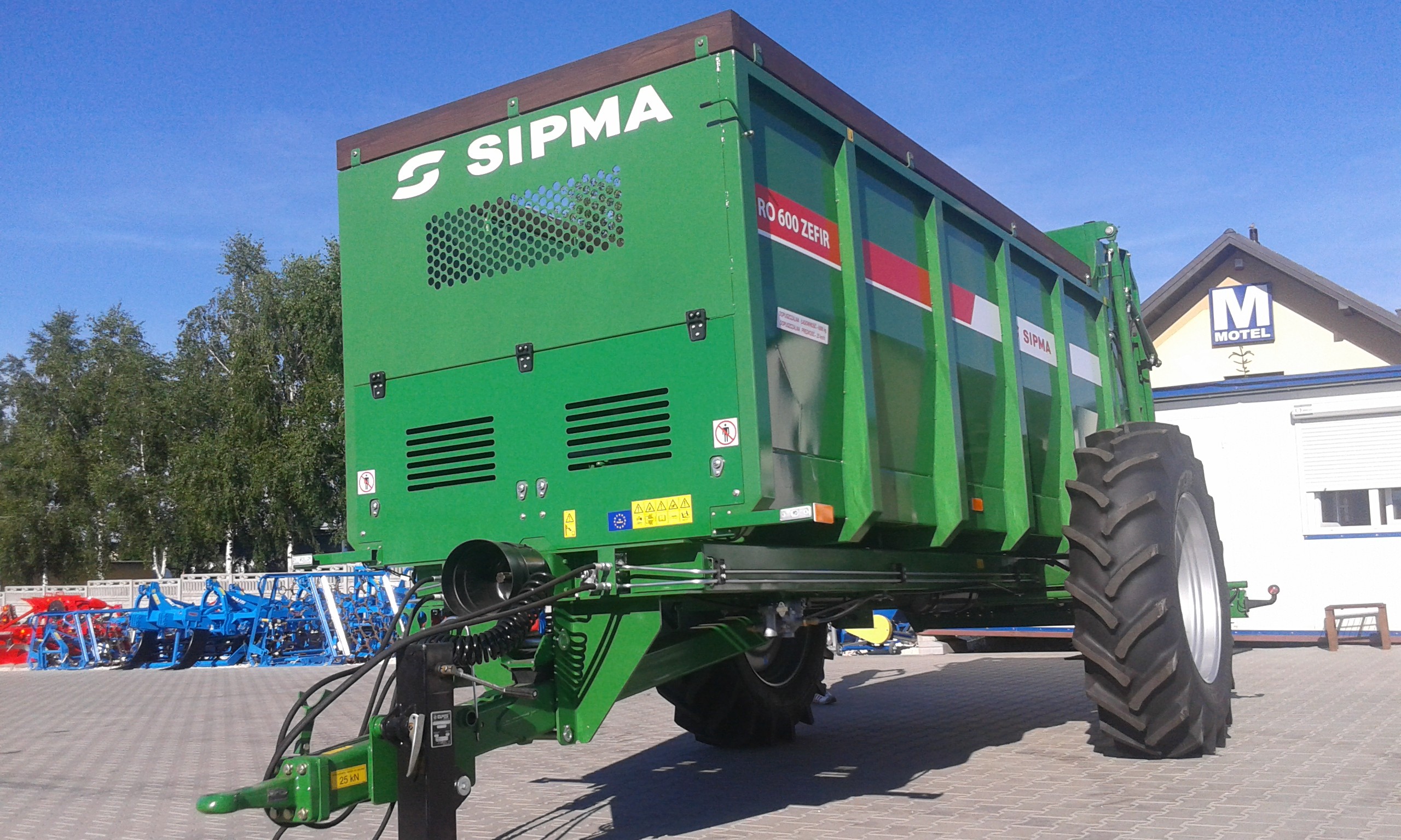 Rozrzutnik obornika firmy Sipma RO 600 Zefir  — zdjęcie 3