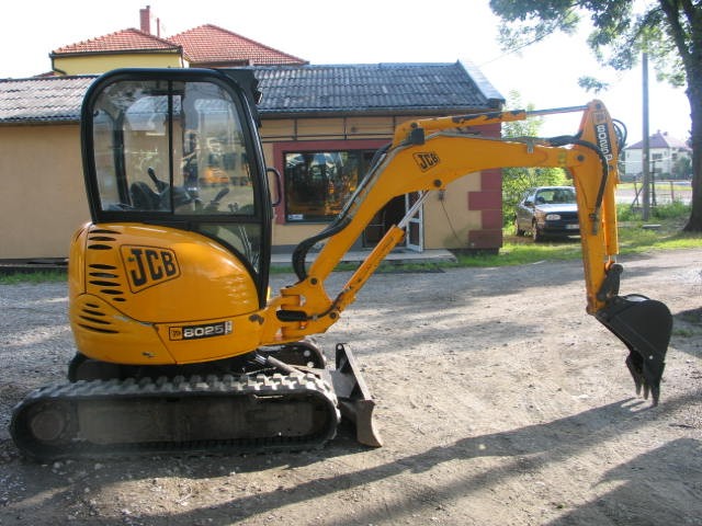 Okazja! Mini koparka JCB 802.5 ZTS z 2007 roku — zdjęcie 5