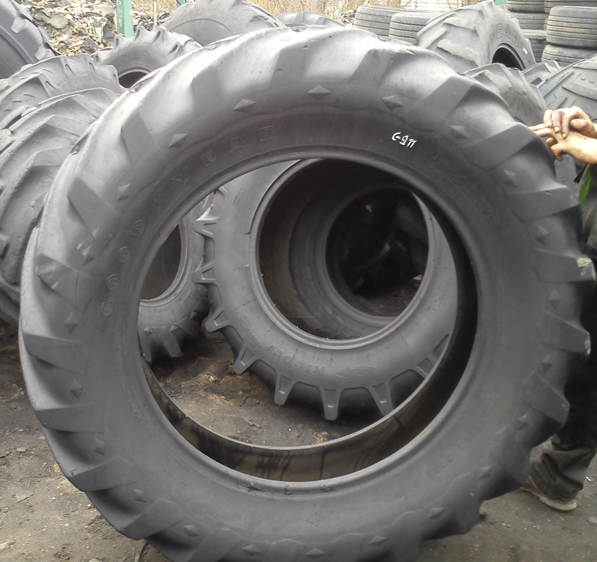 (G911) Opona 16.9/14-34 Goodyear  — zdjęcie 2