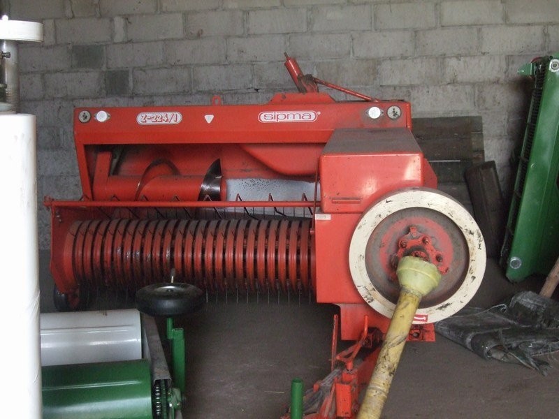 Sprzedam prasę kostkującą Sipma Z-224/1 — zdjęcie 1